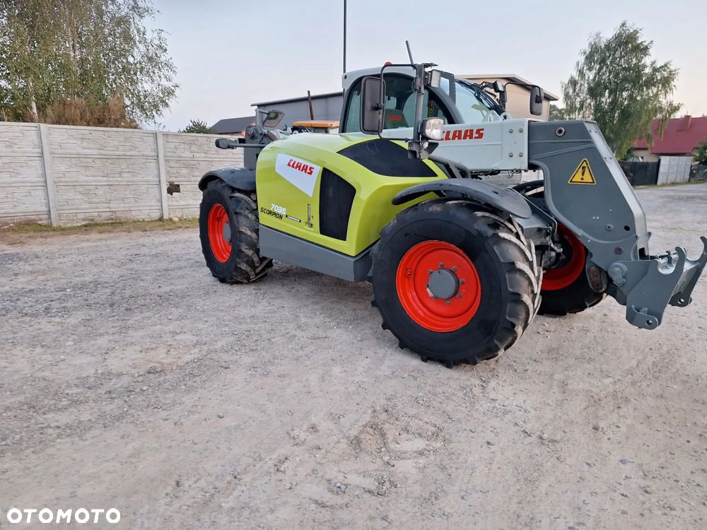 Claas Scorpion 7035 - 1