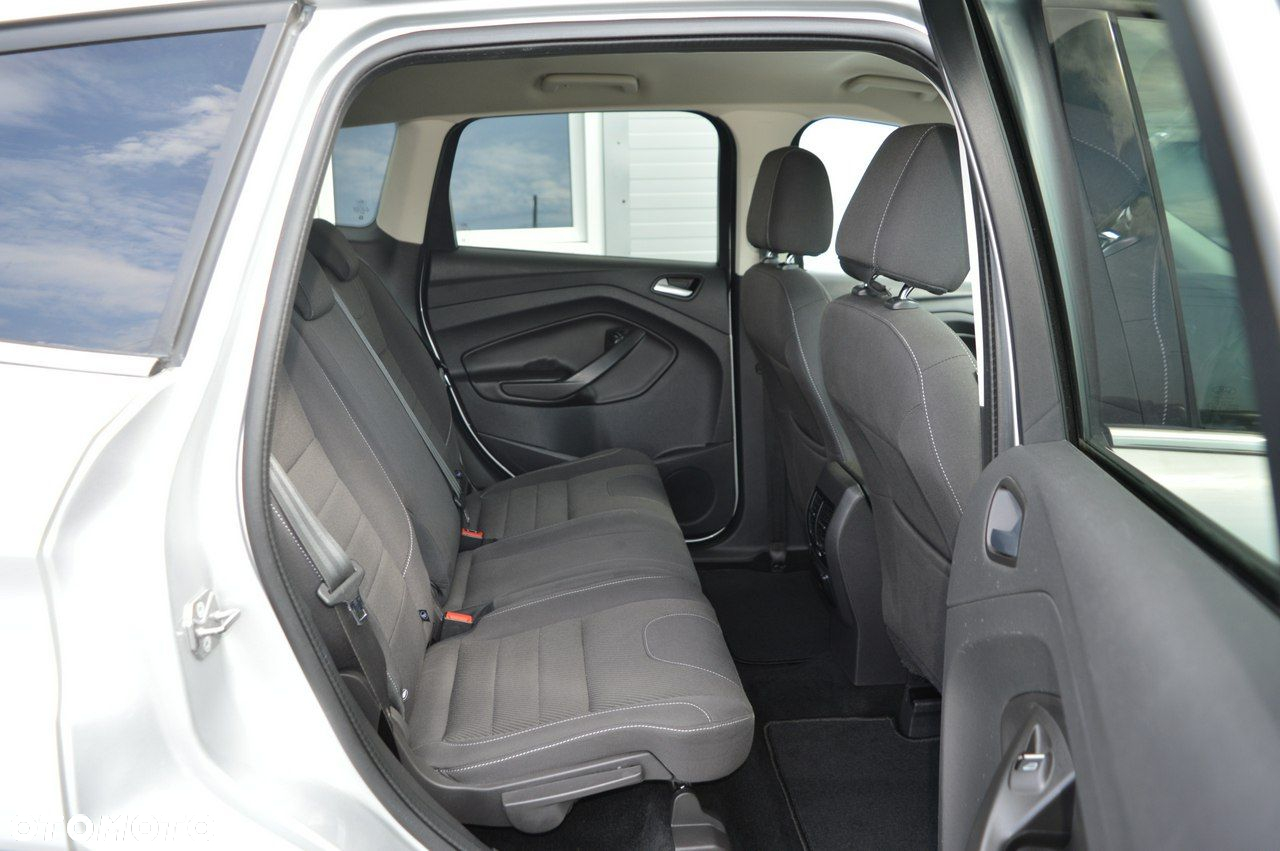 Ford Kuga - 28