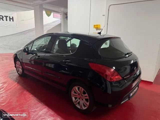 Peugeot 308 1.6 HDi Active — fotografia 5