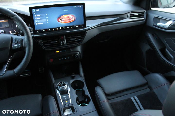 Ford Focus 2.3 EcoBoost ST X - 37