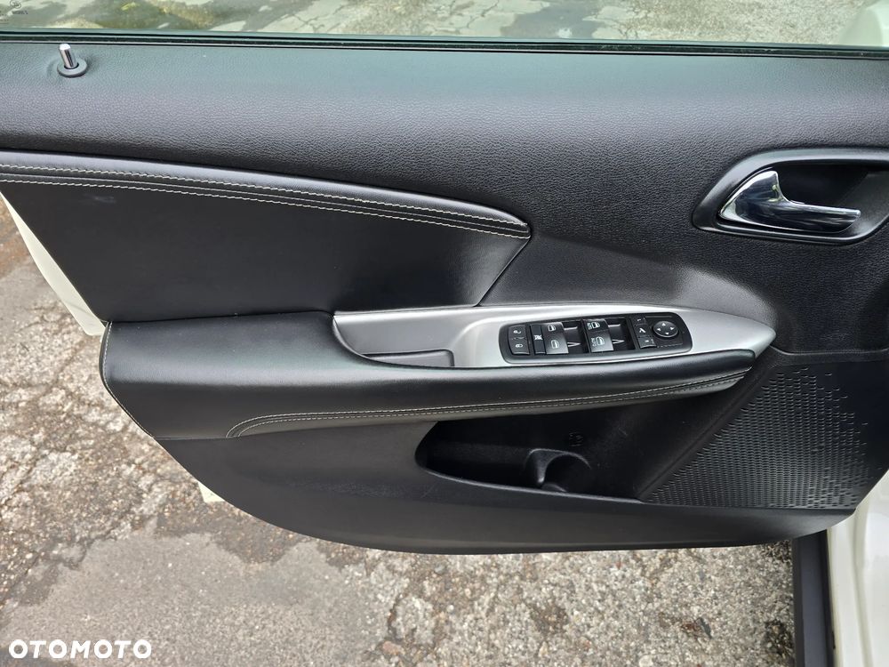 Fiat Freemont 2.0 Multijet Black Code AWD - 23