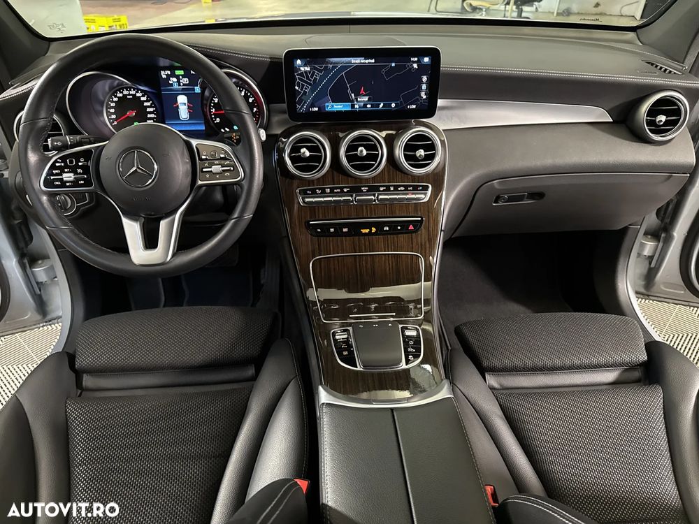 Mercedes-Benz GLC 300 e 4MATIC - 10