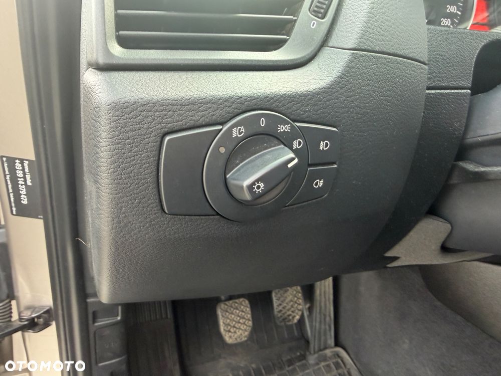 BMW X1 sDrive18i - 16