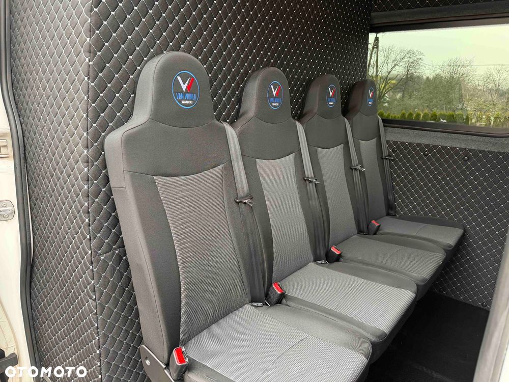 Volkswagen Crafter 7 Osobowy - 7