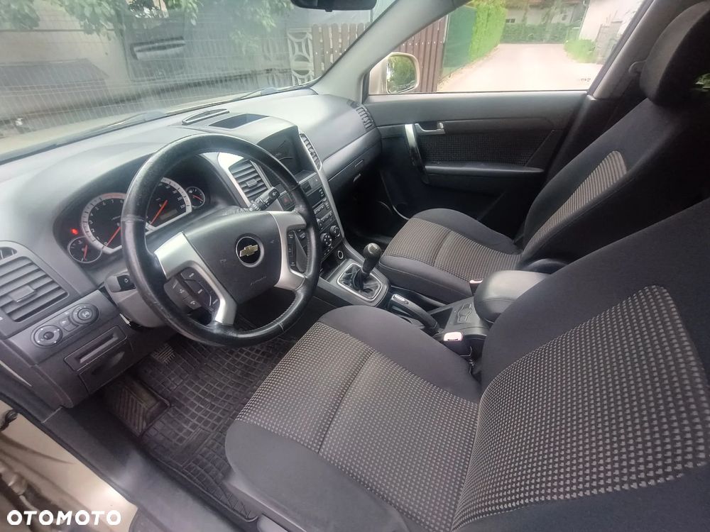 Chevrolet Captiva 2.4 LS - 12