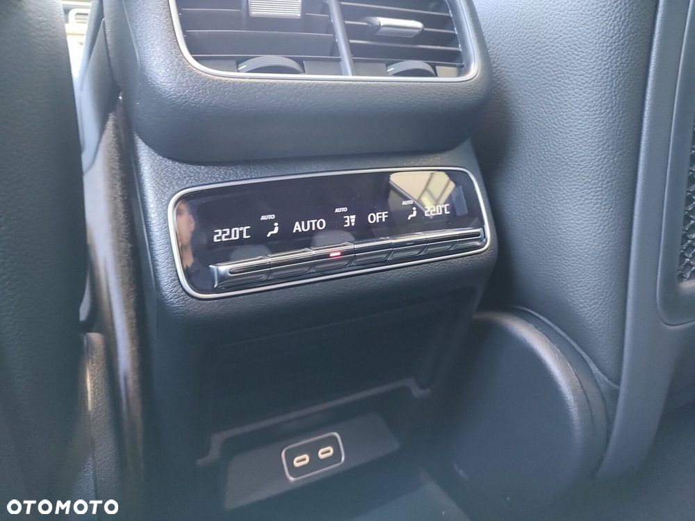 Mercedes-Benz GLE - 23