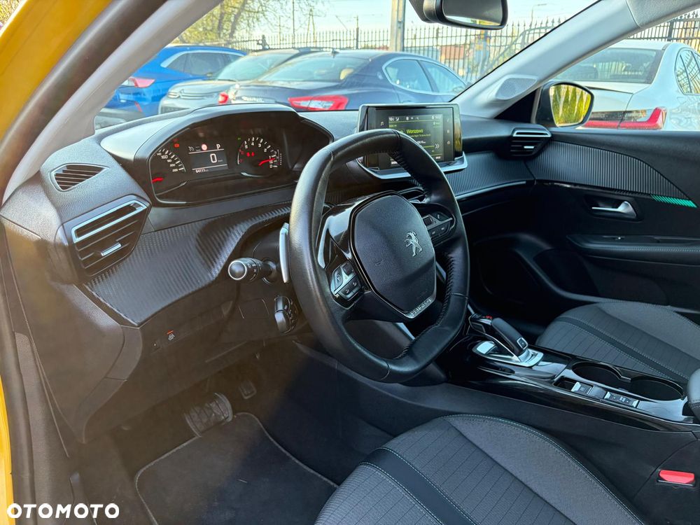 Peugeot 208 PureTech 100 EAT8 Allure - 16