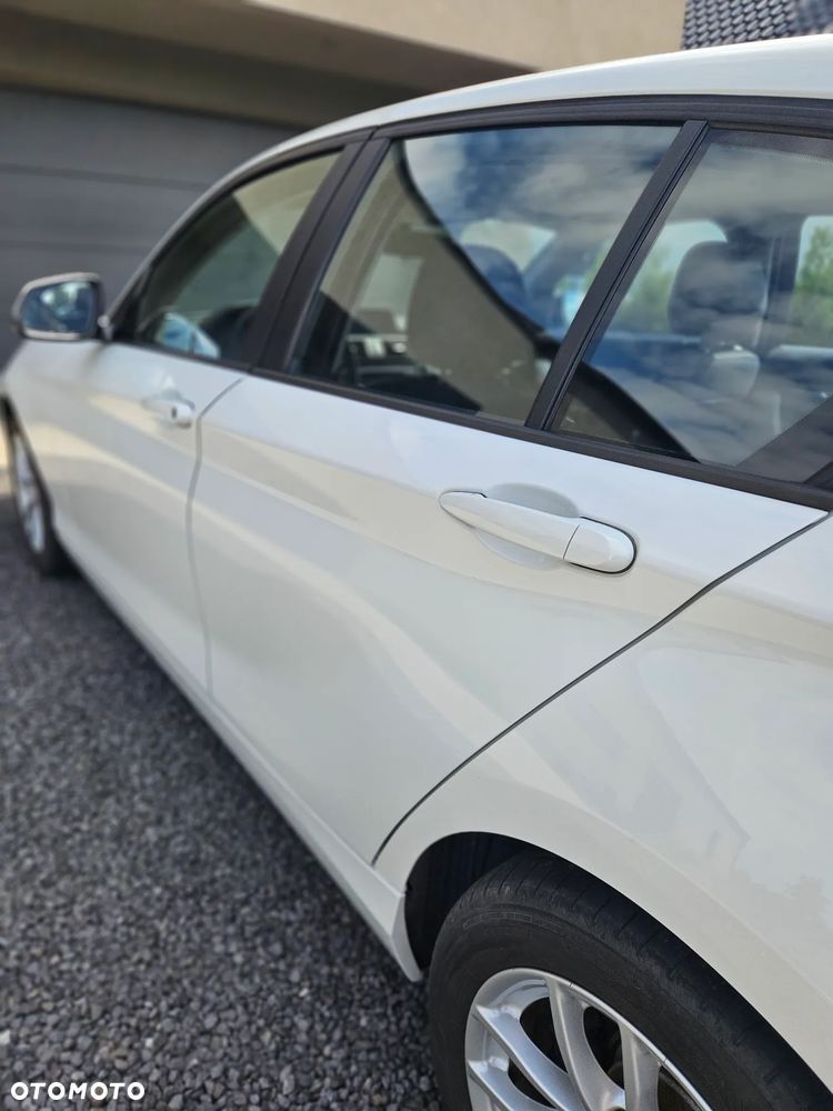 BMW Seria 1 114i - 14