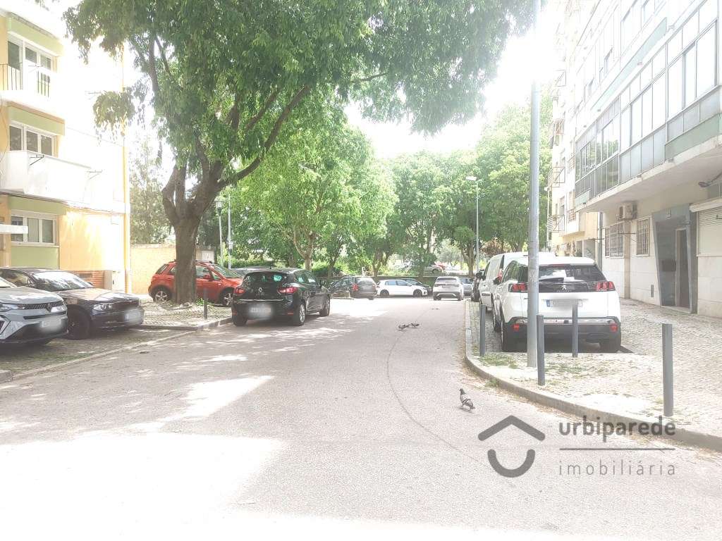 Apartamento T2 em Benfica perto do Colombo. - Grande imagem: 2/27