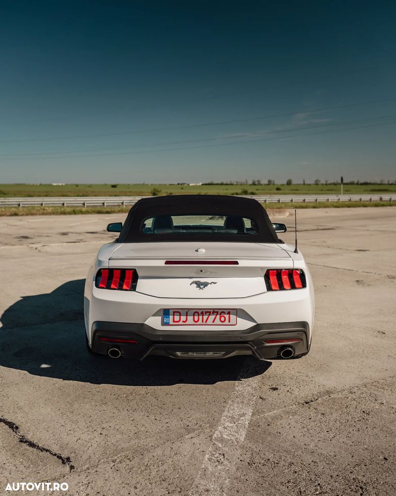Ford Mustang 2.3 Eco Boost Aut. - 6