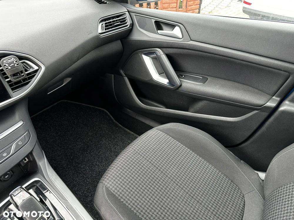 Peugeot 308 - 19