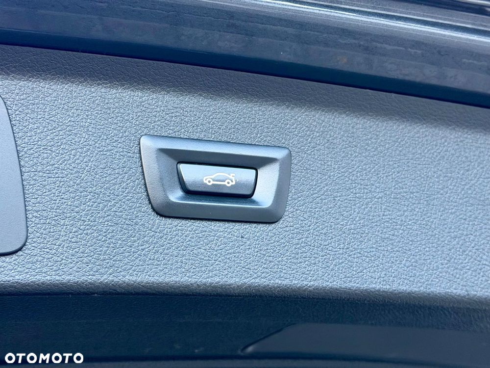 BMW Seria 2 218i Advantage - 30