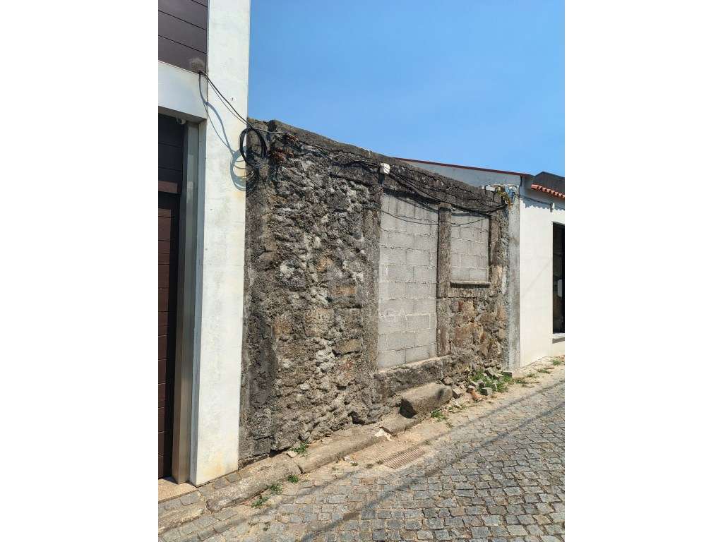 Venda de Moradia em Ruína - Real, Braga - Grande imagem: 2/7
