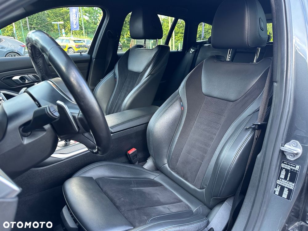 BMW Seria 3 320d M Sport Shadow - 18