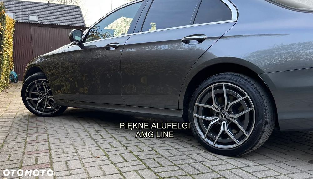 Mercedes-Benz Klasa E 300 AMG - 23