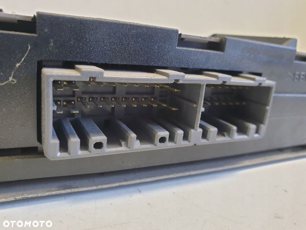 Mitsubishi Carisma MODUŁ ZAMKA CENTRALNEGO - 4