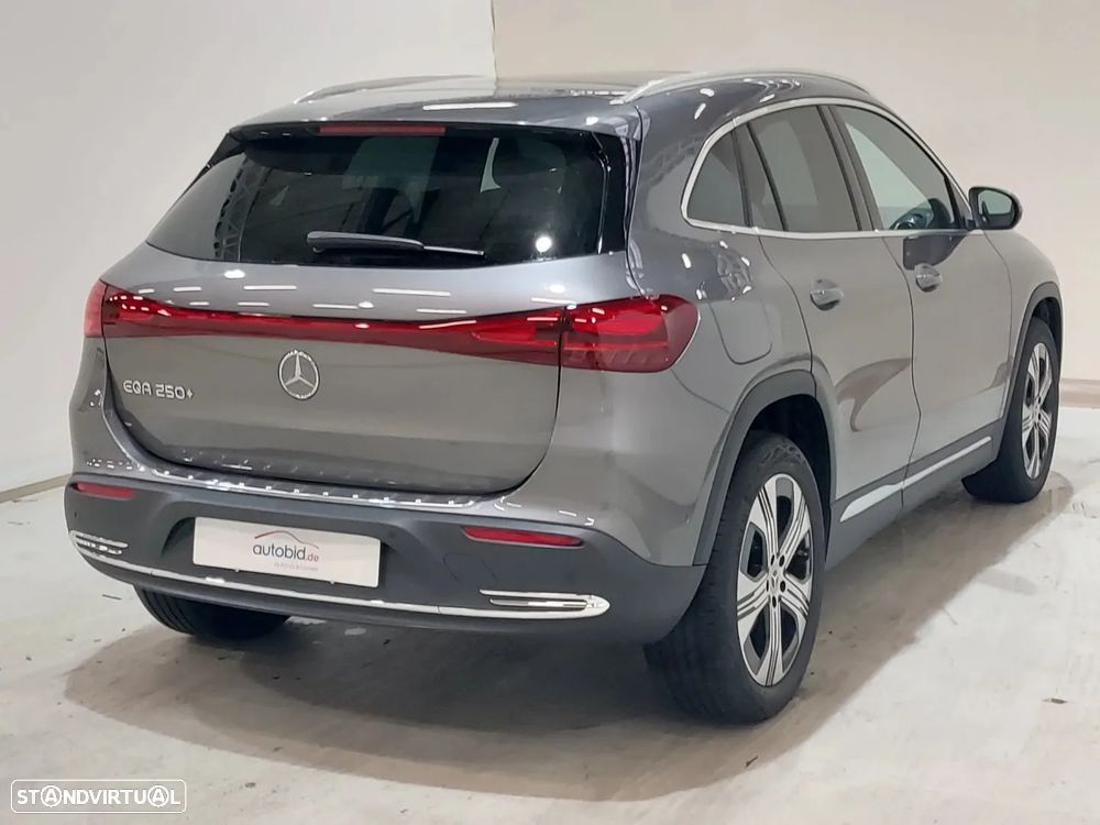 Mercedes-Benz EQA 250+ Progressive - 4