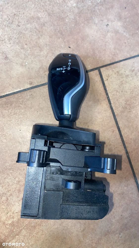 BMW G30 G31 G32 GAŁKA WYBIERAK LEWAREK BIEGÓW 9458751 - 2