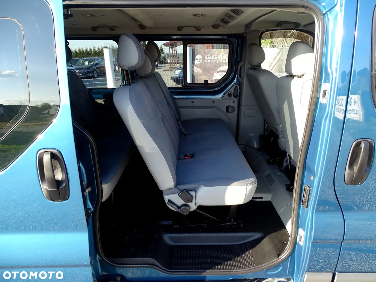 Renault Trafic L1H1 Passenger Quickshift - 13