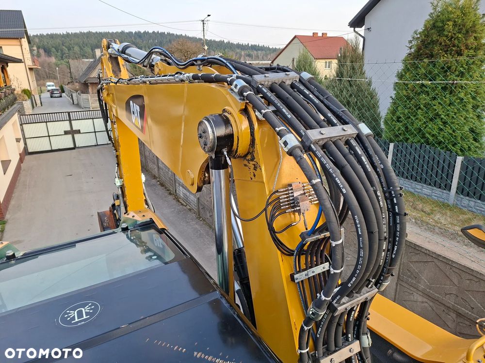 Caterpillar CAT M 318 F - 12