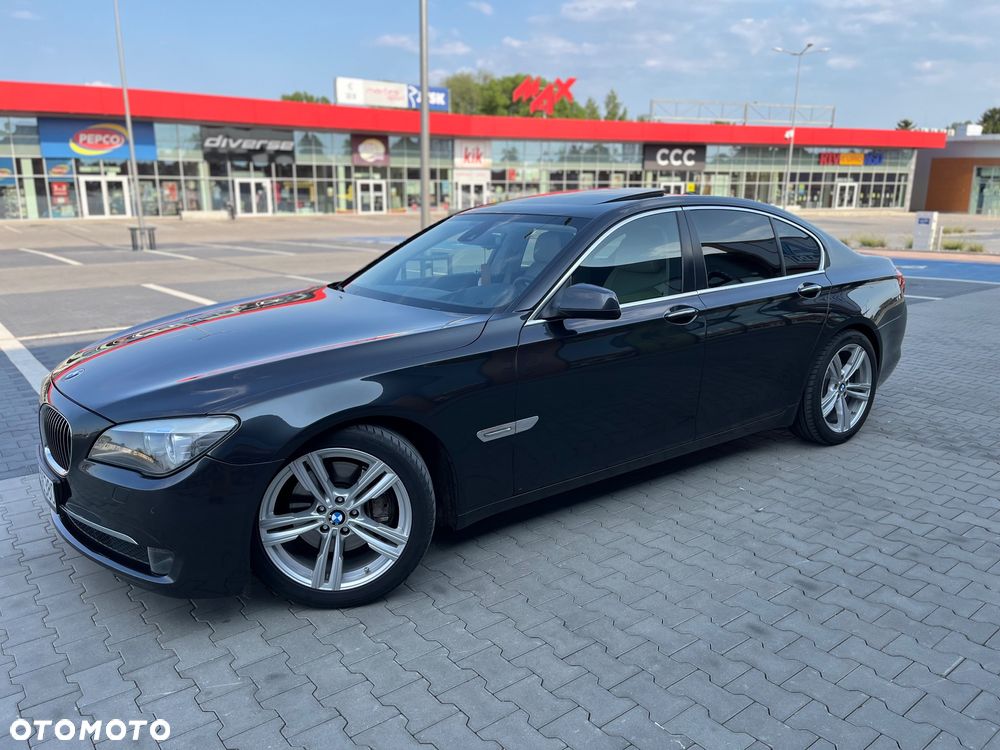BMW Seria 7 740d - 2