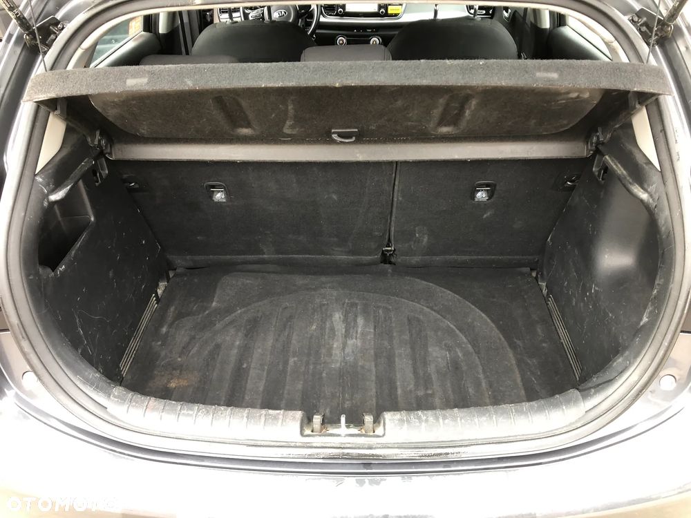 Kia Rio 1.4 crdi L - 17