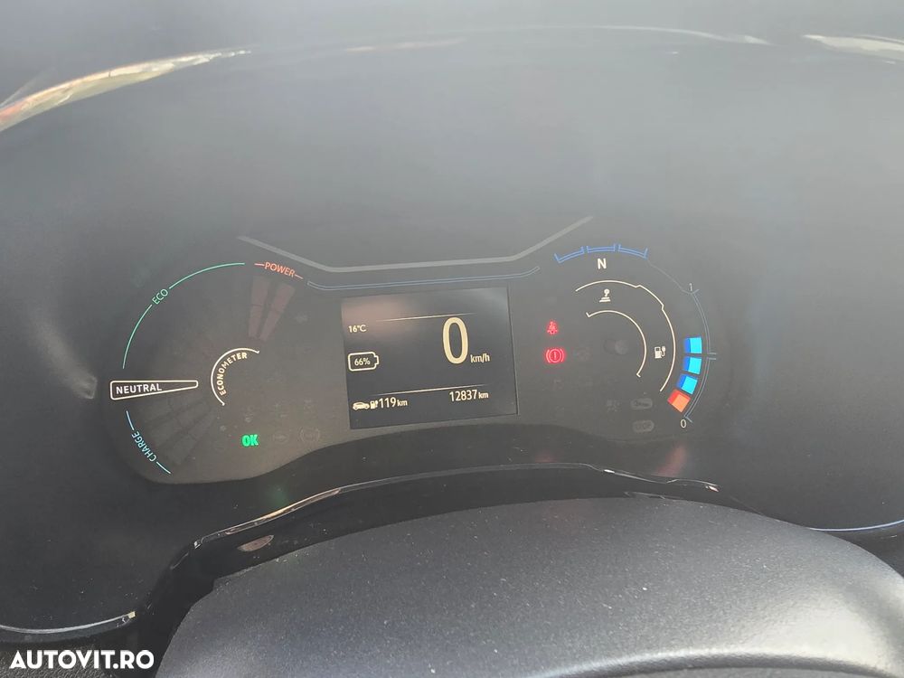 Dacia Spring Expression - 8