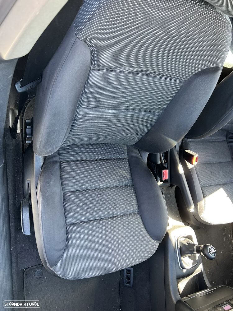 Audi A3 1.9 TDI Sport 17 - 12