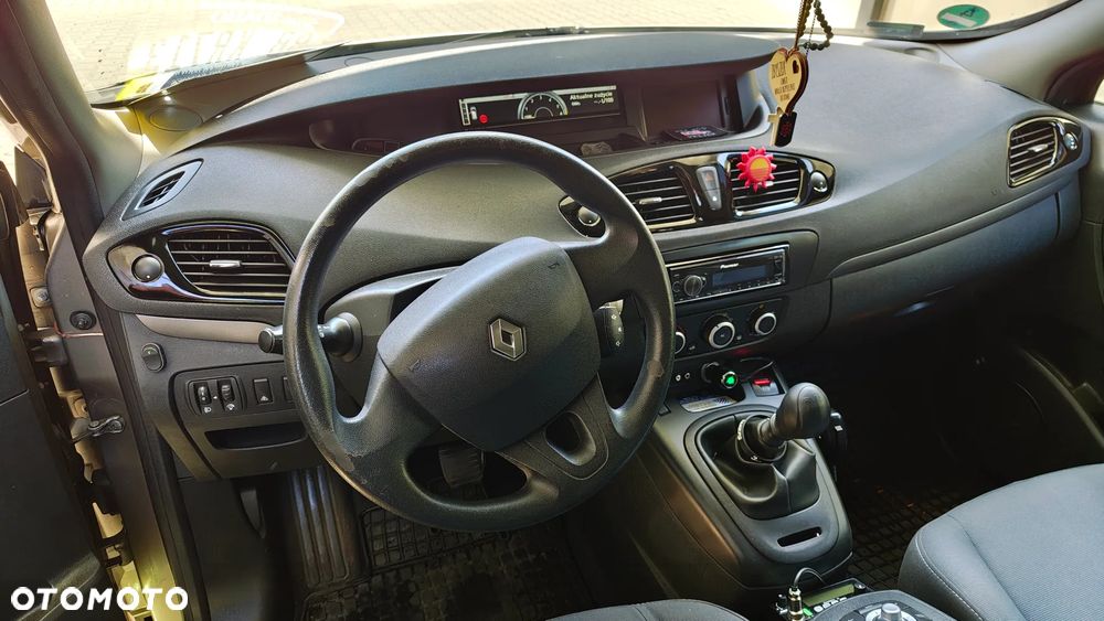 Renault Scenic - 13