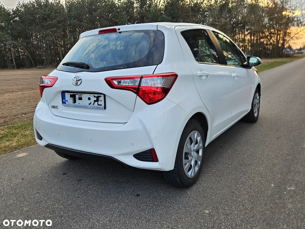 Toyota Yaris 1.5 Premium - 4