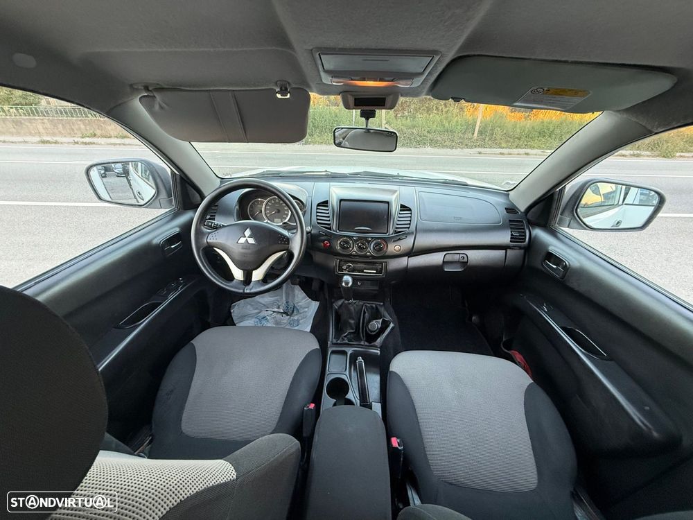 Mitsubishi L200 2.5 DI-D CD Intense 4WD - 14