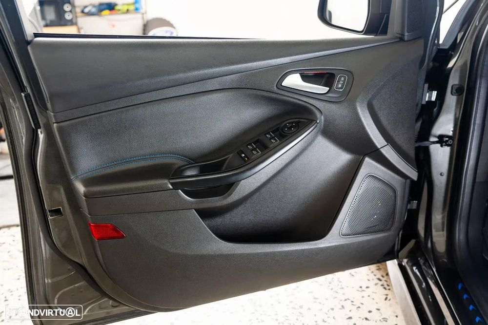 Ford Focus 2.3 EcoBoost RS - 19