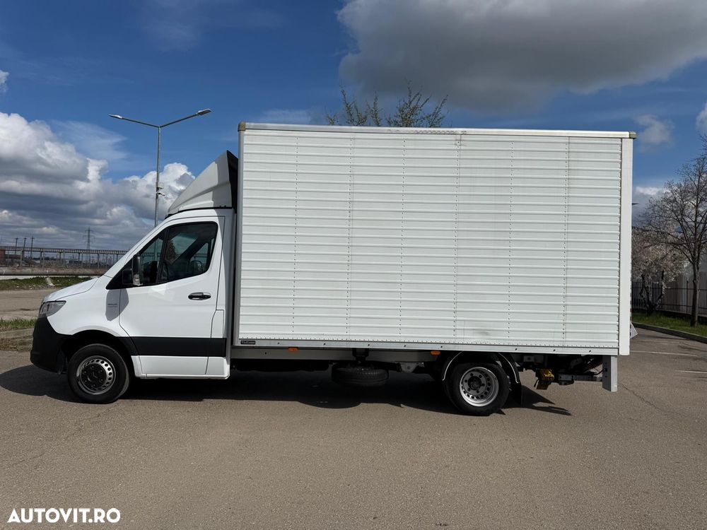 Mercedes-Benz Sprinter - 10