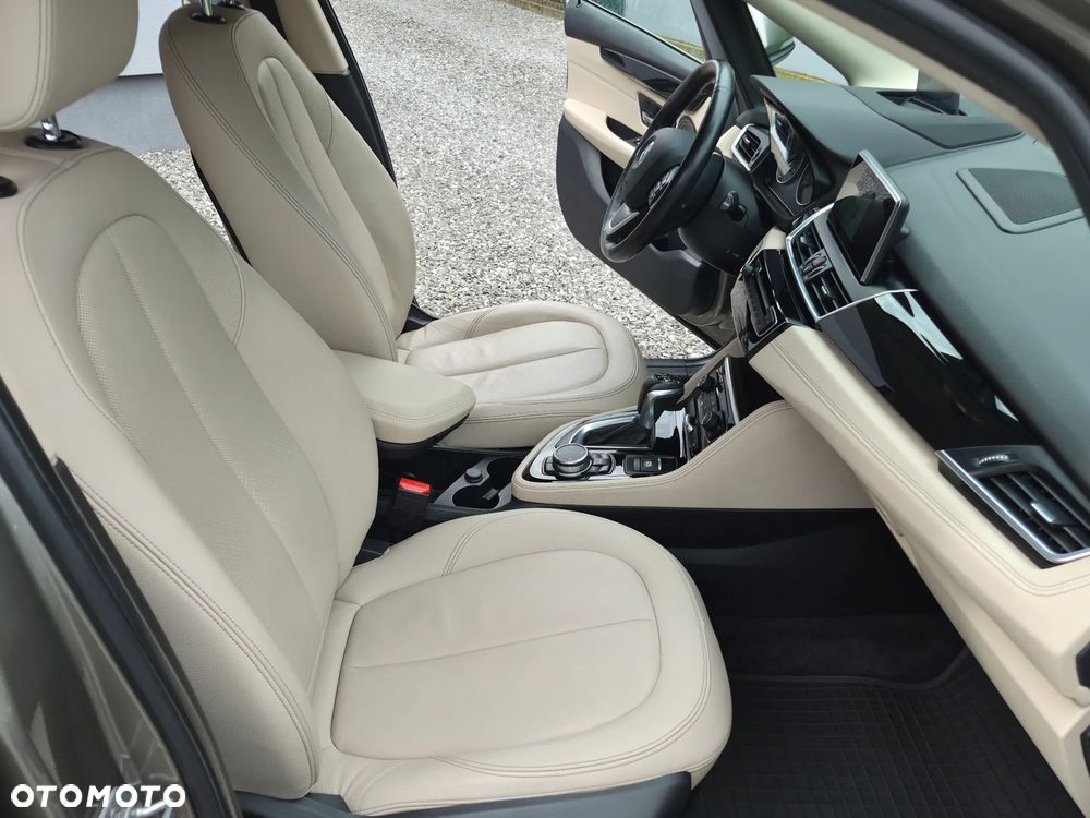 BMW Seria 2 218d Sport-Aut Luxury Line - 19