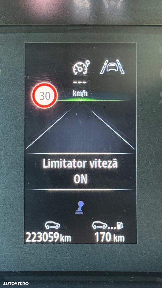 Renault Clio Energy dCi 110 Start & Stop INTENS - 20