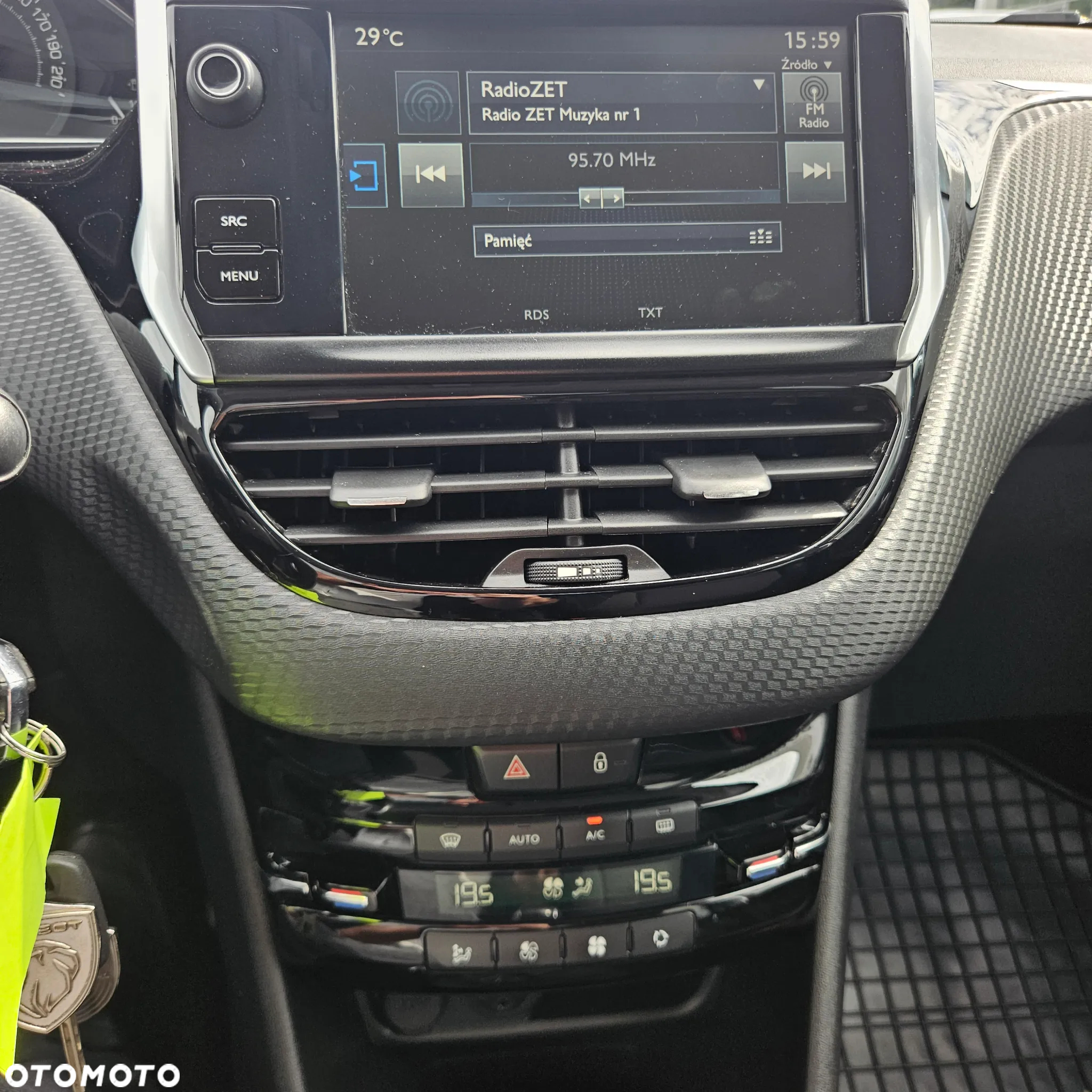 Peugeot 208 1.2 PureTech Allure - 12