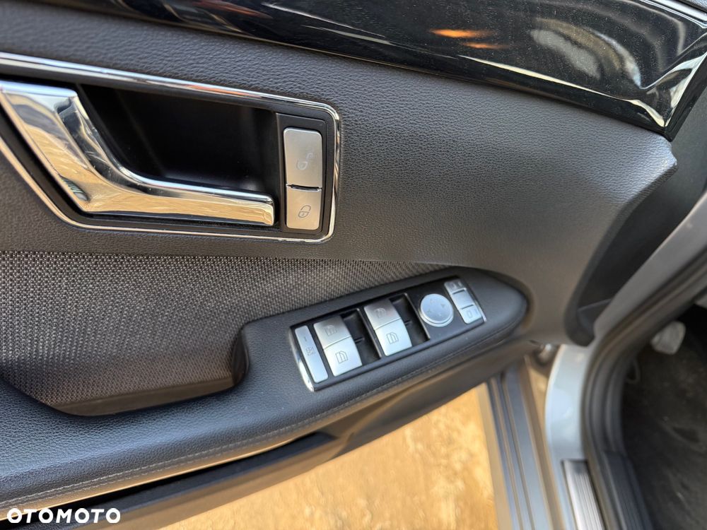 Mercedes-Benz Klasa E 200 CGI BlueEffICIENCY Avantgarde - 16
