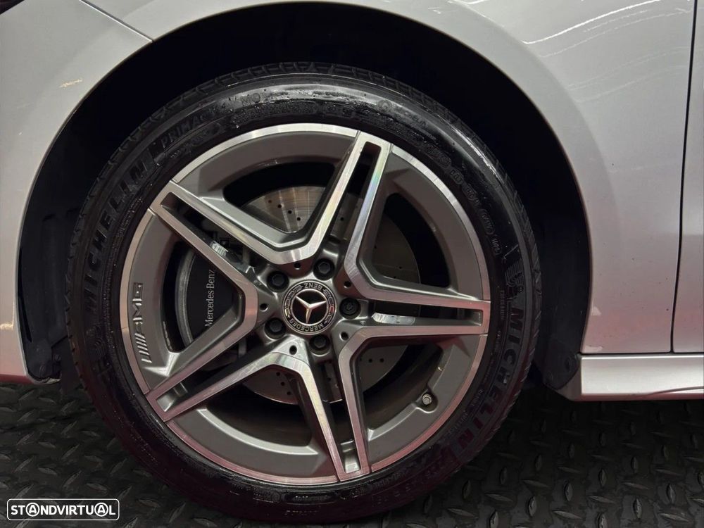 Mercedes-Benz CLA 250 e Shooting Brake AMG Line - 25