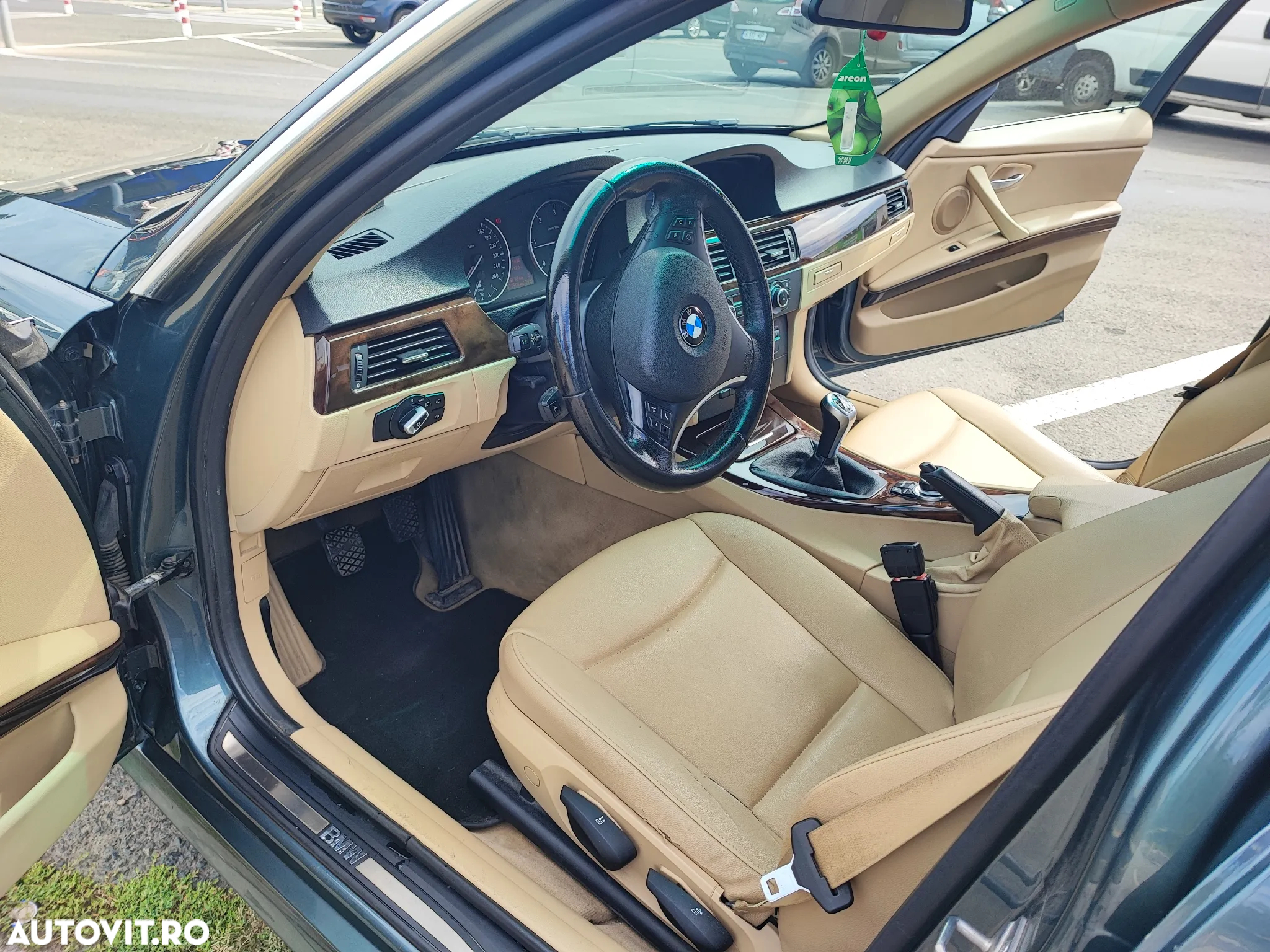 BMW Seria 3 320d EfficientDynamics Edition - 30