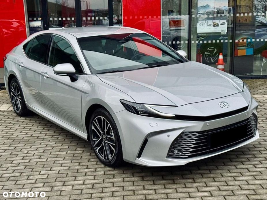 Toyota Camry - 2
