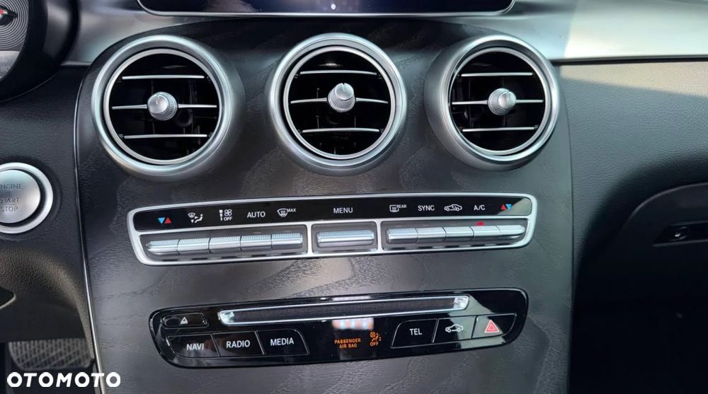 Mercedes-Benz GLC 300 4-Matic - 12