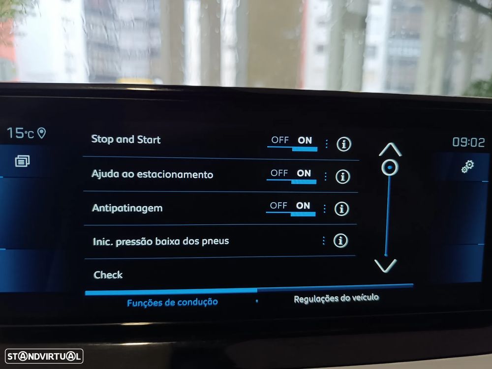 Peugeot 2008 PureTech 130 EAT8 Allure - 41