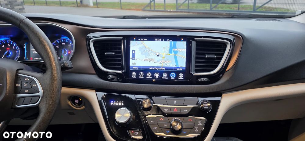 Chrysler Pacifica - 6