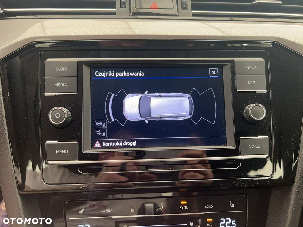 Volkswagen Passat - 21