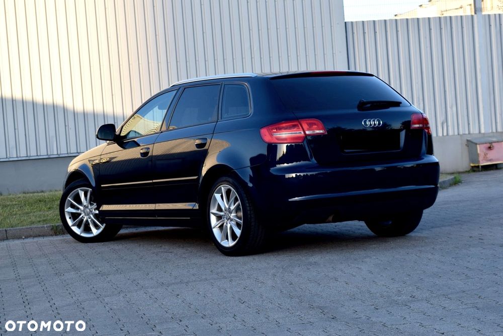 Audi A3 Sportback 1.6 S line Sportpaket plus - 12