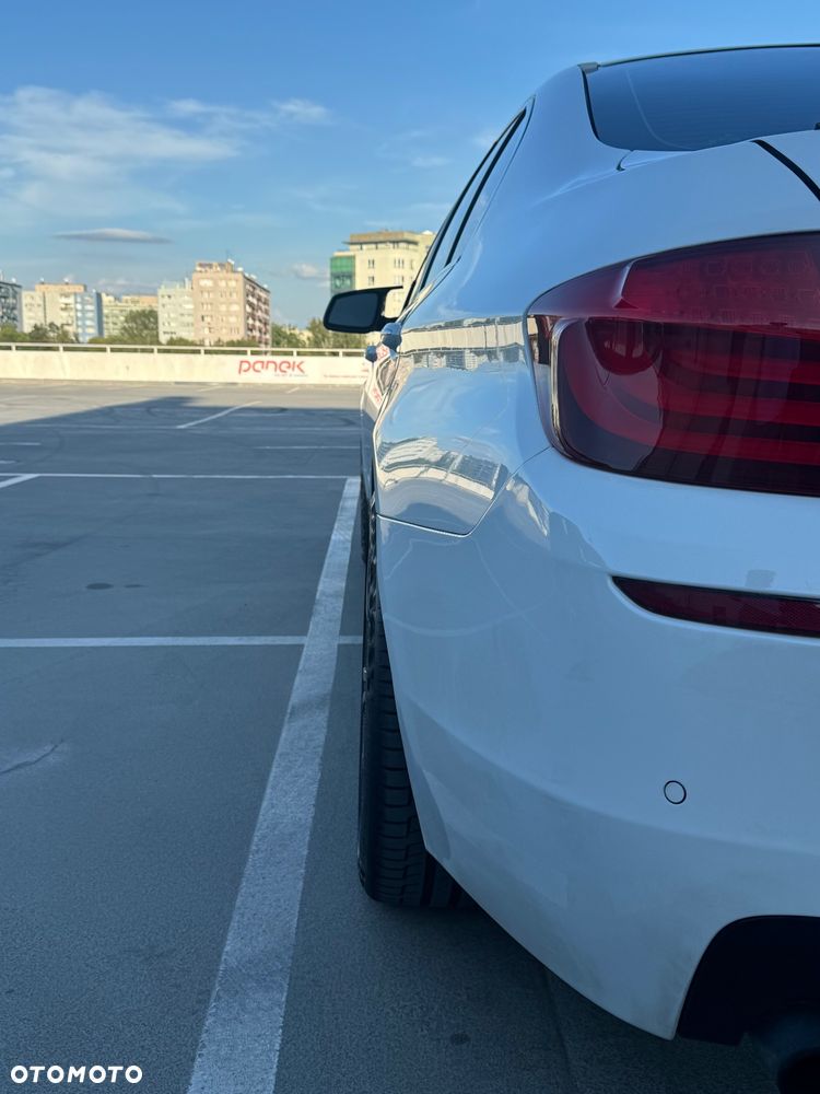 BMW Seria 5 528i xDrive - 6