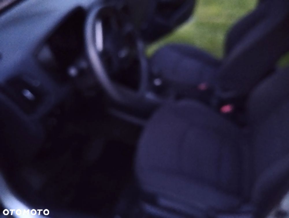 Kia Rio 1.2 Attract - 4