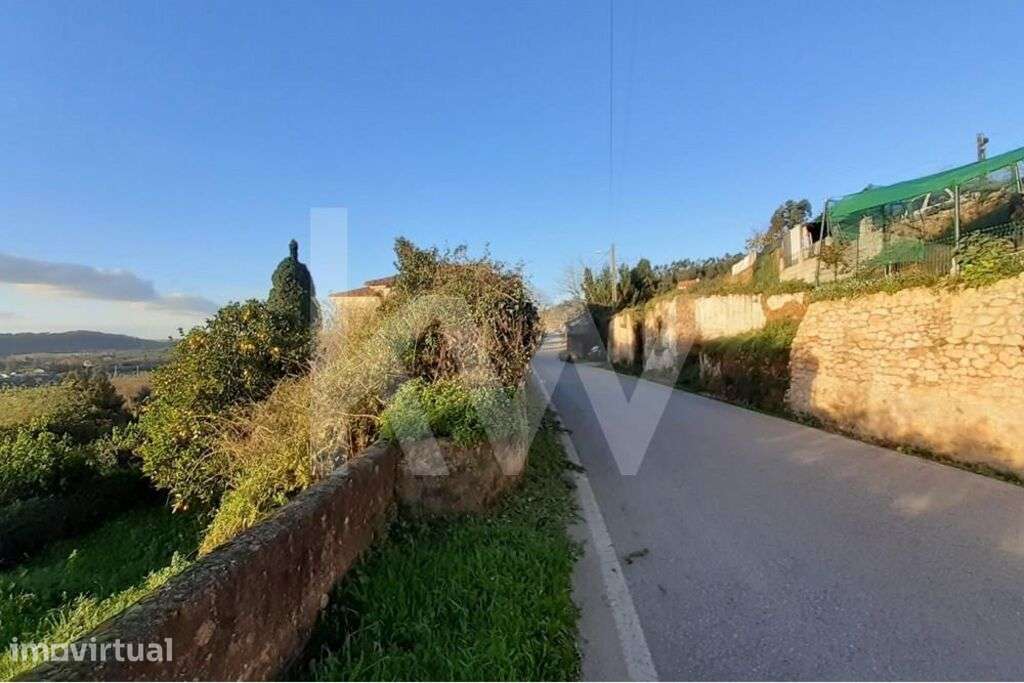Quinta histórica com uma ampla área de construção em Pias, Ferreira do - Grande imagem: 2/40