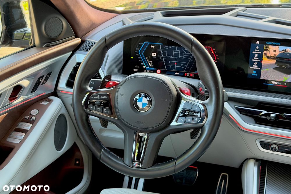BMW XM - 7