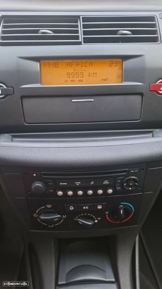 Citroën C4 1.6 HDi SX - 13